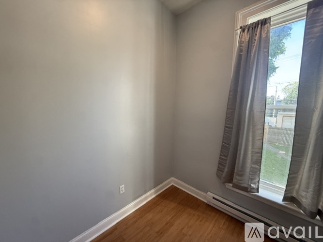 2 Bed, 1 Bath Apartment with Office — Troy, NY photo 13