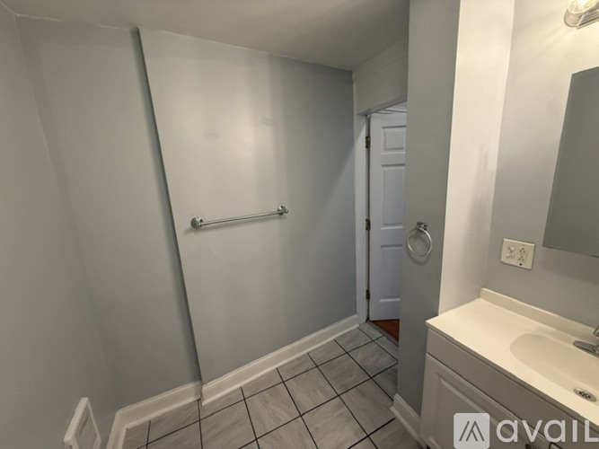 2 Bed, 1 Bath Apartment with Office — Troy, NY photo 20